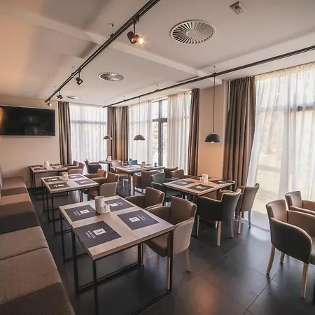 Avenue Pallova 28 Hotell