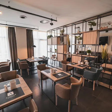 ホテル Avenue Pallova 28