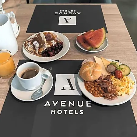 Avenue Pallova 28 Hotel 4*