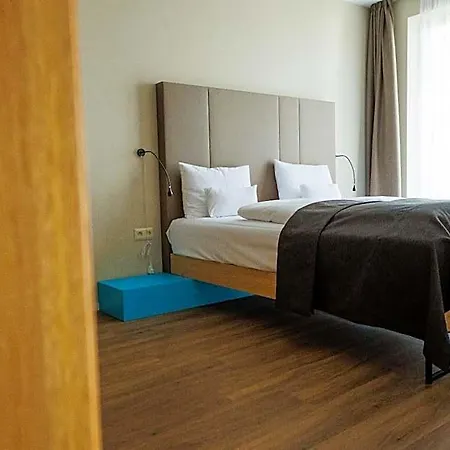 Avenue Pallova 28 Hotel