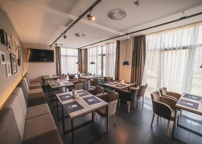 Avenue Pallova 28 Otel