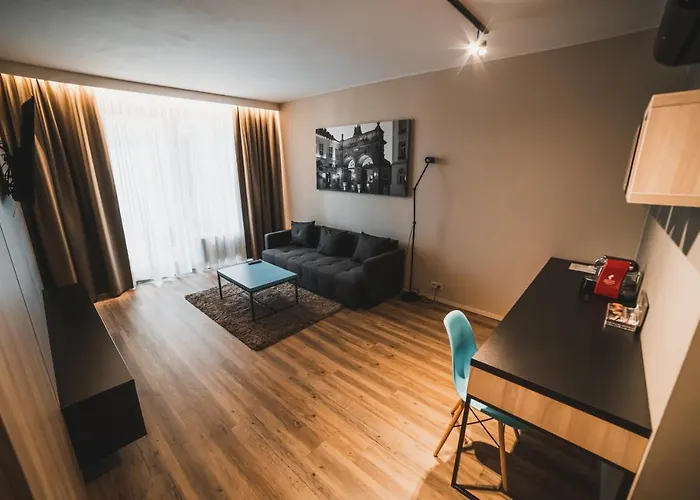 Avenue Pallova 28 Hotel 4*