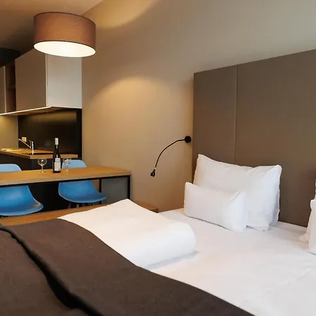 Hotel Avenue Pallova 28